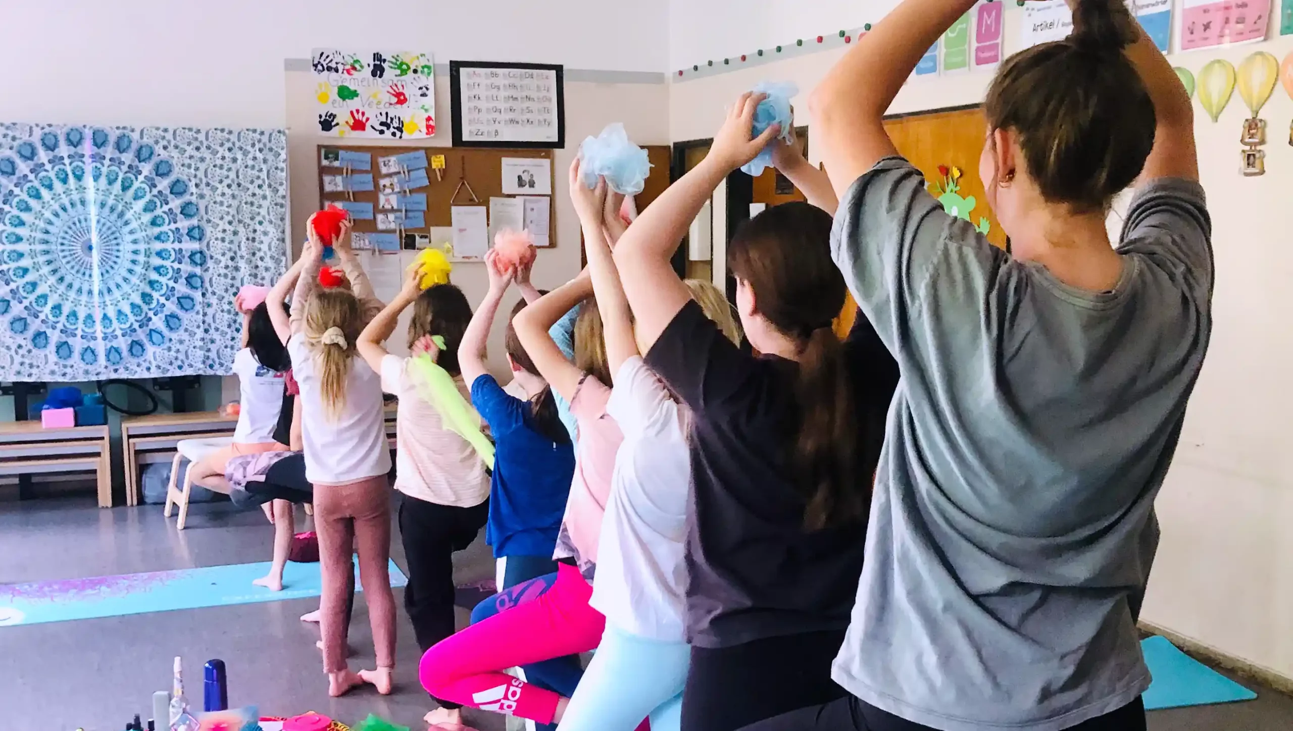 zertifizierte Kinderyoga Ausbildung im Yoga-Studio 'my Yoga way' in Köln mit Alexandra Petersen | avandra Yoga